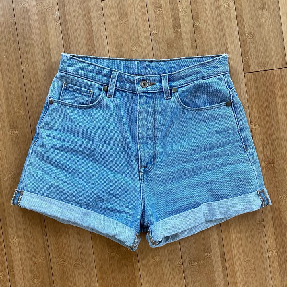 🛼 High waisted BDG denim shorts
